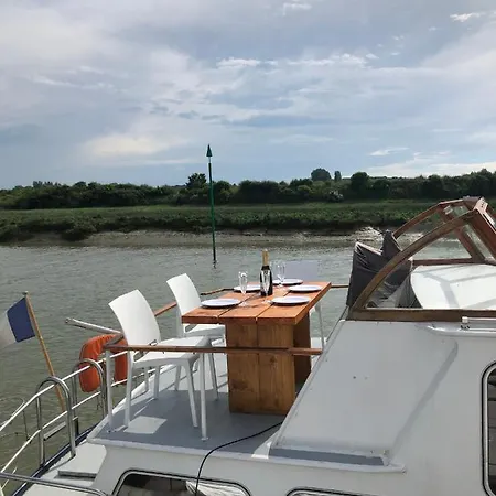 La Vedette Hollandaise Bådhotel *