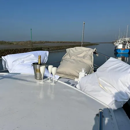 La Vedette Hollandaise Botel *