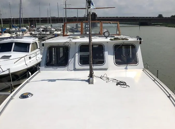 La Vedette Hollandaise Botel *