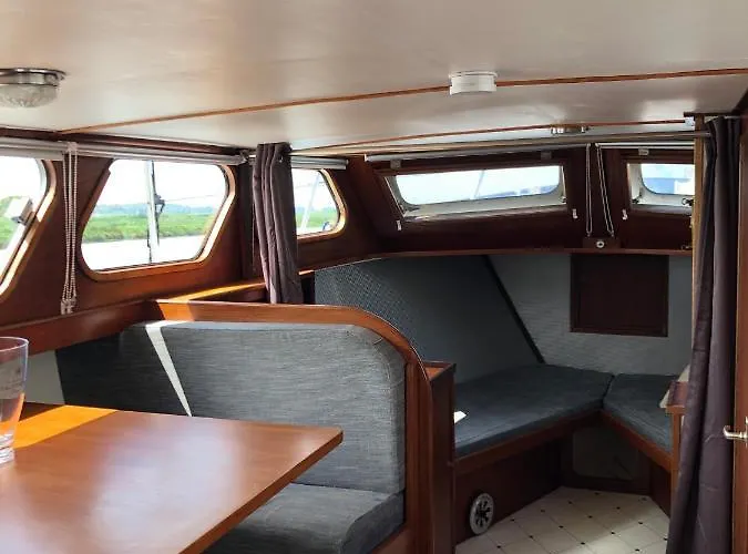 La Vedette Hollandaise Botel Etaples