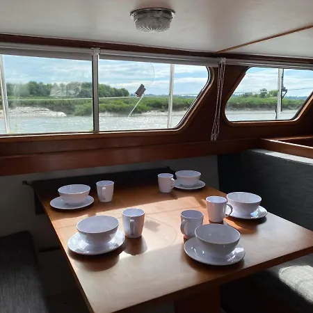 La Vedette Hollandaise Båthotell Étaples