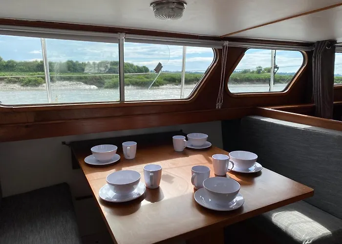 La Vedette Hollandaise Botel Étaples